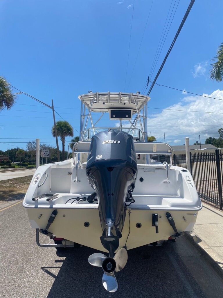 2005 Cobia 230 WA Center Console