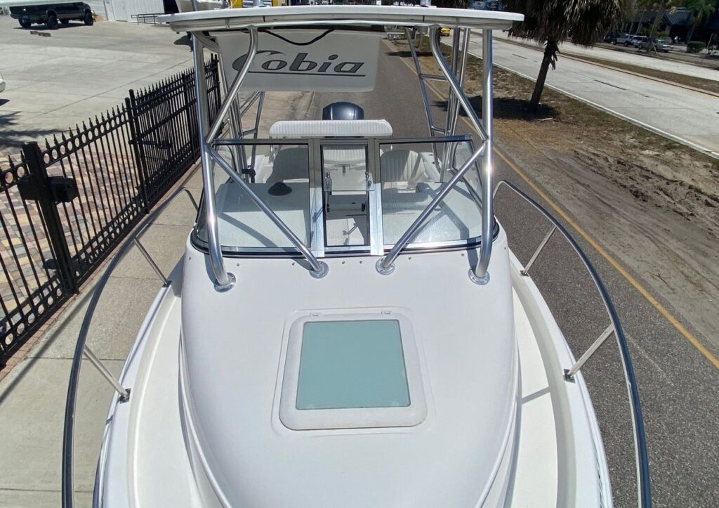 2005 Cobia 230 WA Center Console