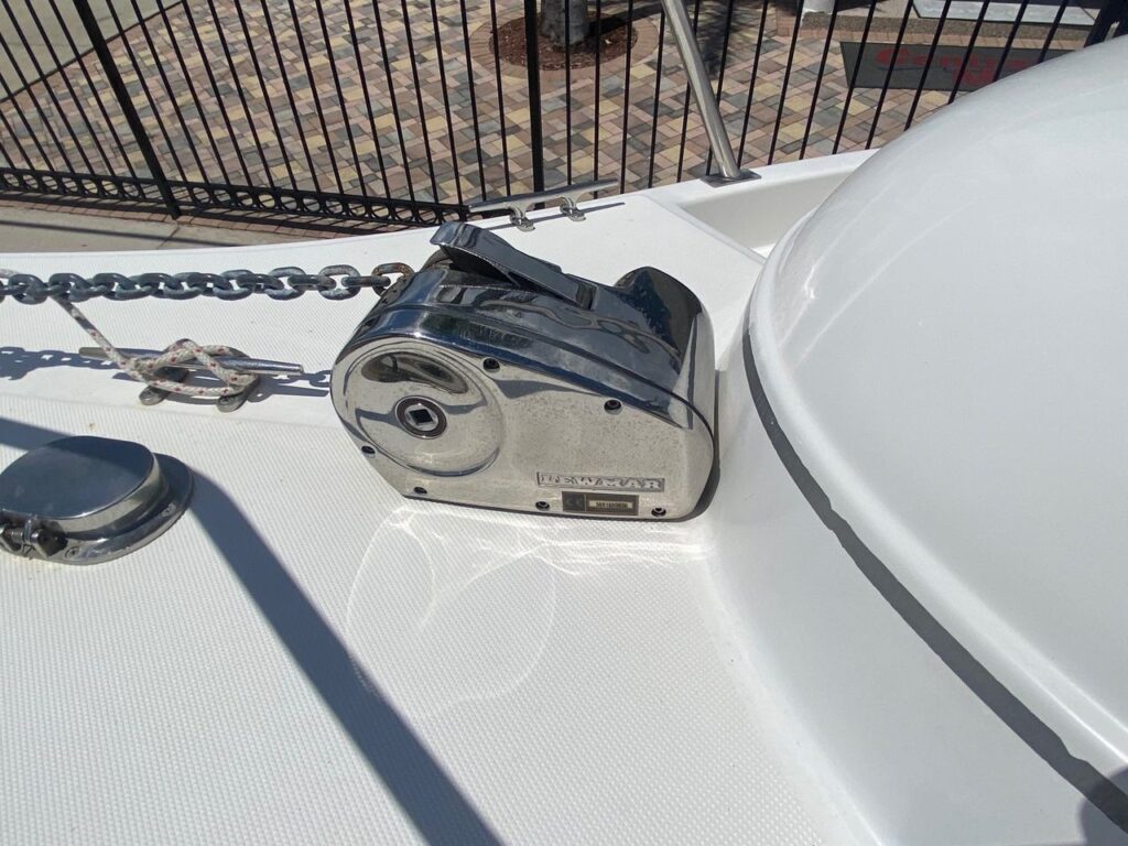 2005 Cobia 230 WA Center Console